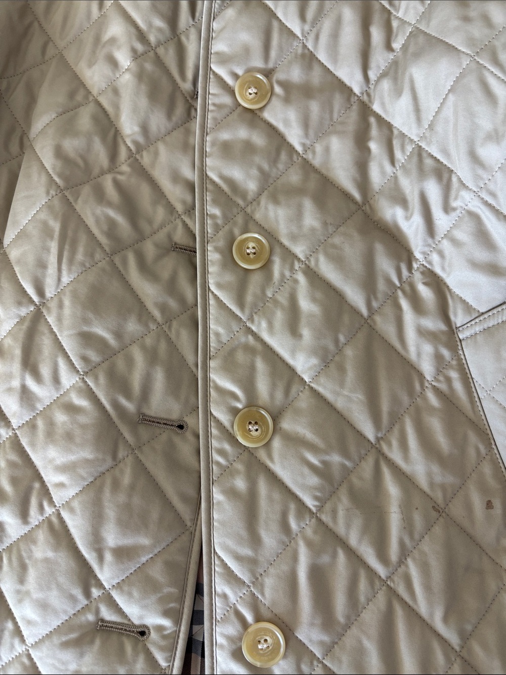 Burberry women’s quilted jacket Medium - Picture 6 of 10
